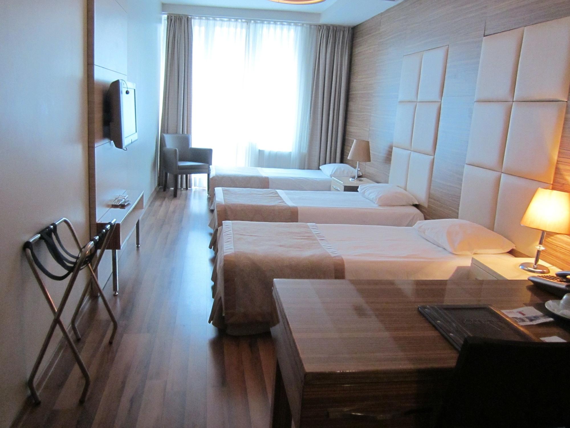 Derpa Hotel Istanbul Exterior photo