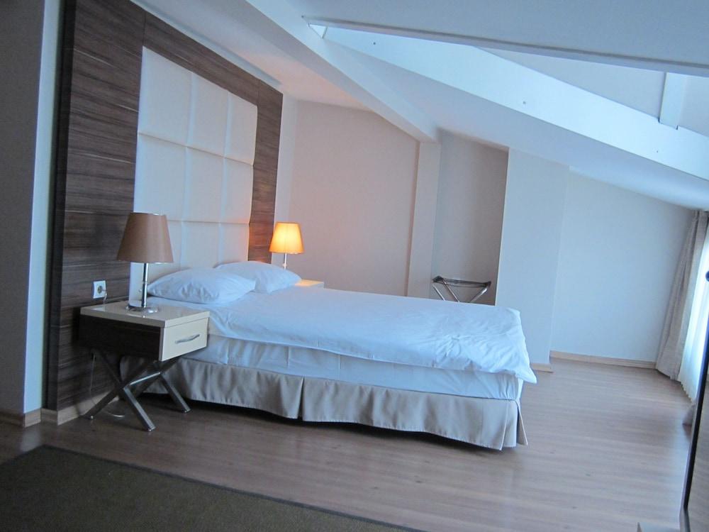 Derpa Hotel Istanbul Exterior photo