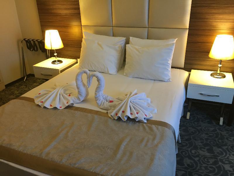 Derpa Hotel Istanbul Exterior photo
