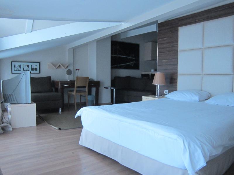 Derpa Hotel Istanbul Exterior photo