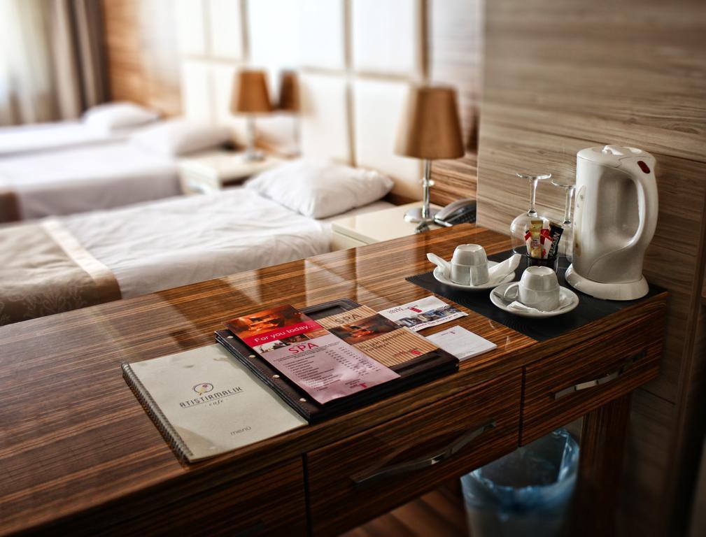 Derpa Hotel Istanbul Exterior photo