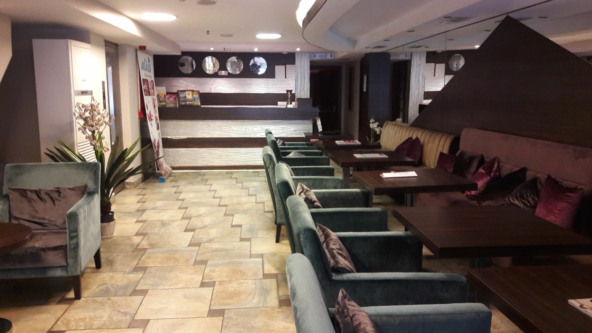Derpa Hotel Istanbul Exterior photo