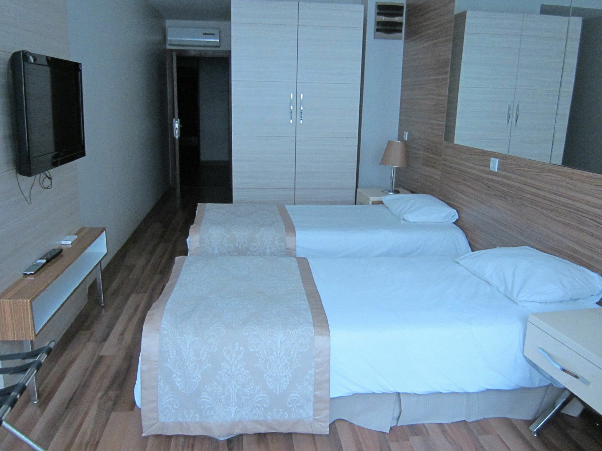 Derpa Hotel Istanbul Exterior photo